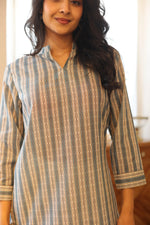 Sea Green Printed Cotton Round Neck Top for Women - SanskrutiHomes
