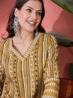 Green Geometric Print Cotton Kurat - SanskrutiHomes