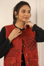 Printed women quilted jacket - SanskrutiHomes
