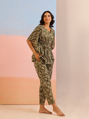 Green Floral Print V-Neck Pure Cotton Kaftan Night Suit For Women