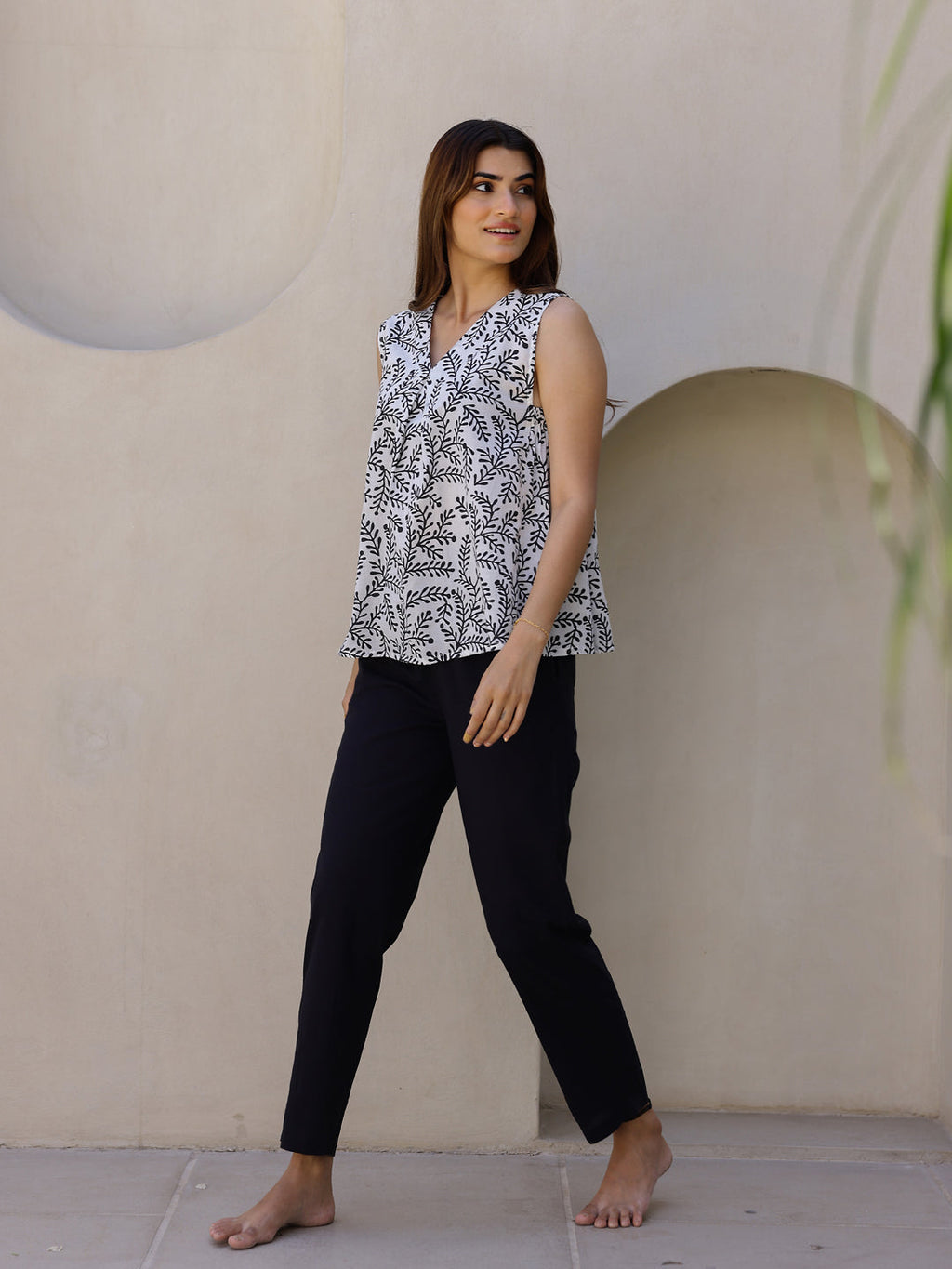 White Cotton Cut Sleeves Loungewear Set - SanskrutiHomes 