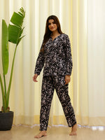 Black & White Heart Printed Night Suit Set - SanskrutiHomes 