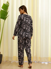 Black & White Heart Printed Night Suit Set - SanskrutiHomes 