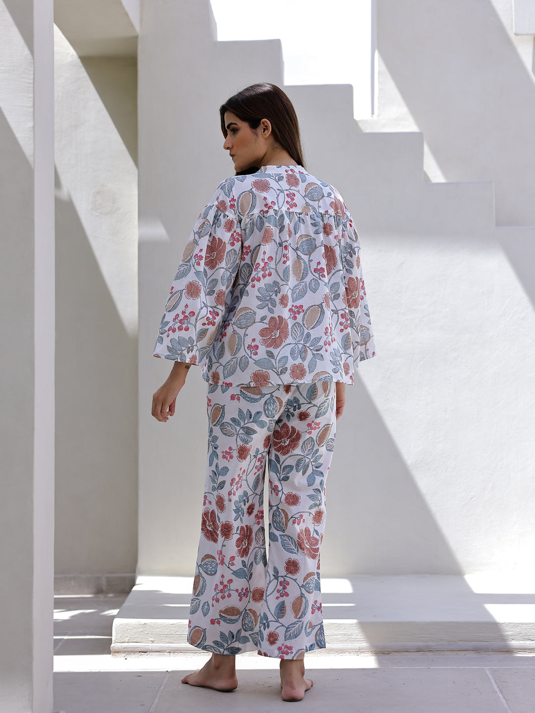 Women Flower Printed Full Sleeves Night Suit - SanskrutiHomes 