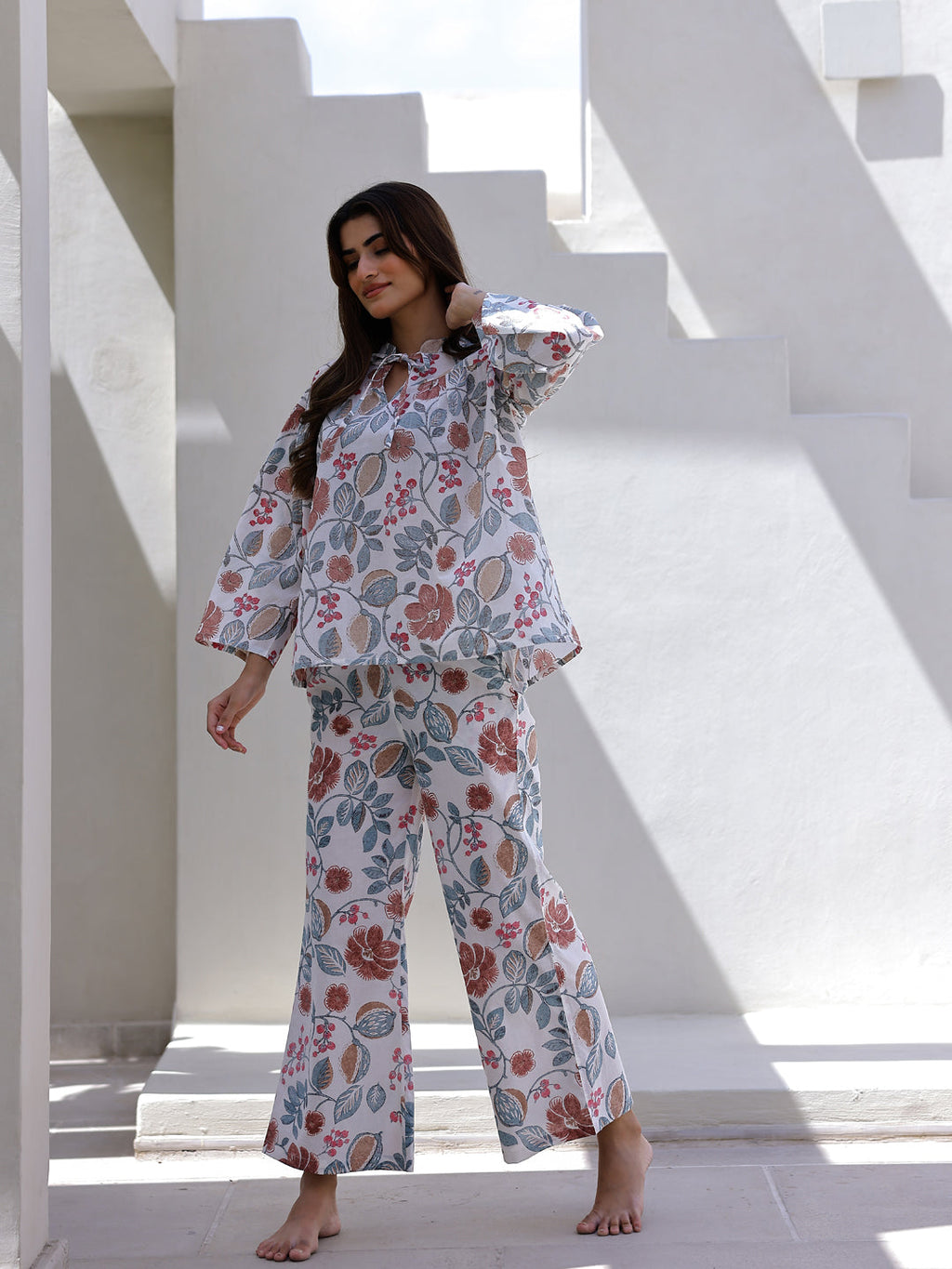 Women Flower Printed Full Sleeves Night Suit - SanskrutiHomes 