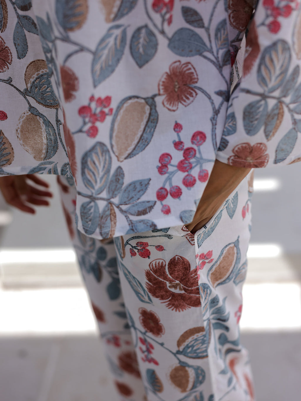 Women Flower Printed Full Sleeves Night Suit - SanskrutiHomes 