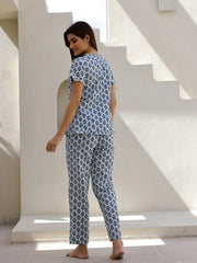 Ethnic Motifs Printed Pure Cotton Night suit - SanskrutiHomes 