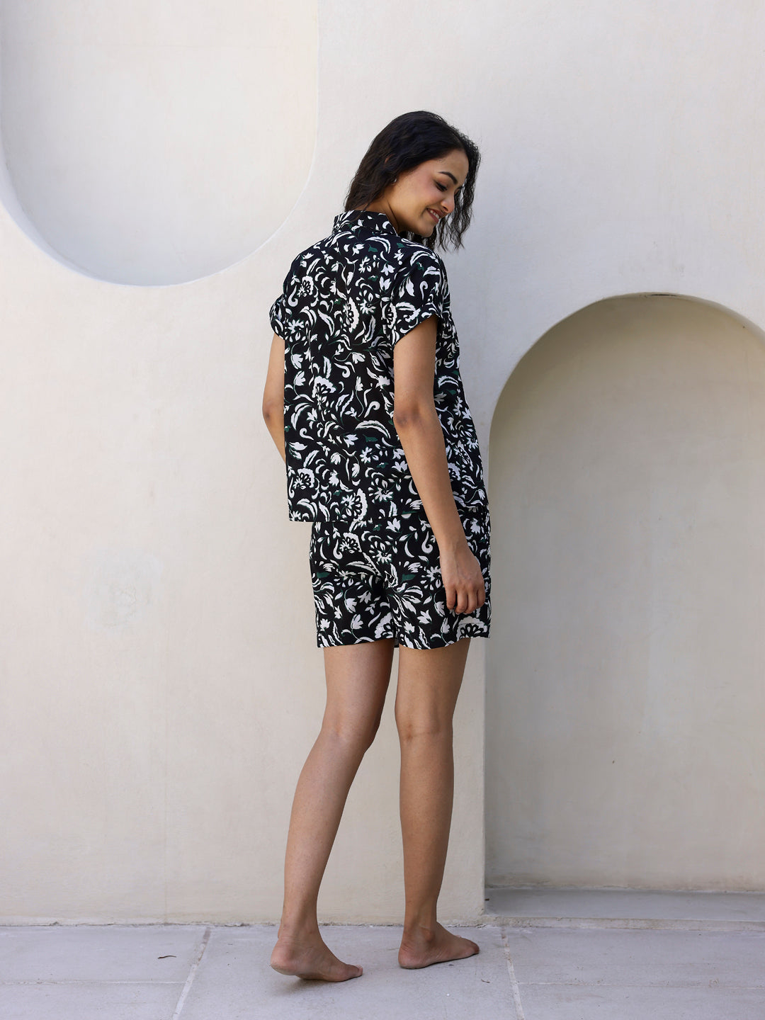 Black & White Cotton Shorts Night Wear Set - SanskrutiHomes 