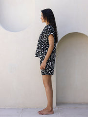 Black & White Cotton Shorts Night Wear Set - SanskrutiHomes 