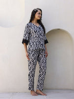 Black and White Geometric Cotton Night Suit - SanskrutiHomes 