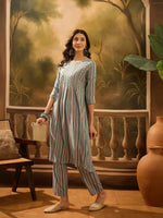 Green Viscose Rayon Round Neck Kurta Set For Women - SanskrutiHomes 