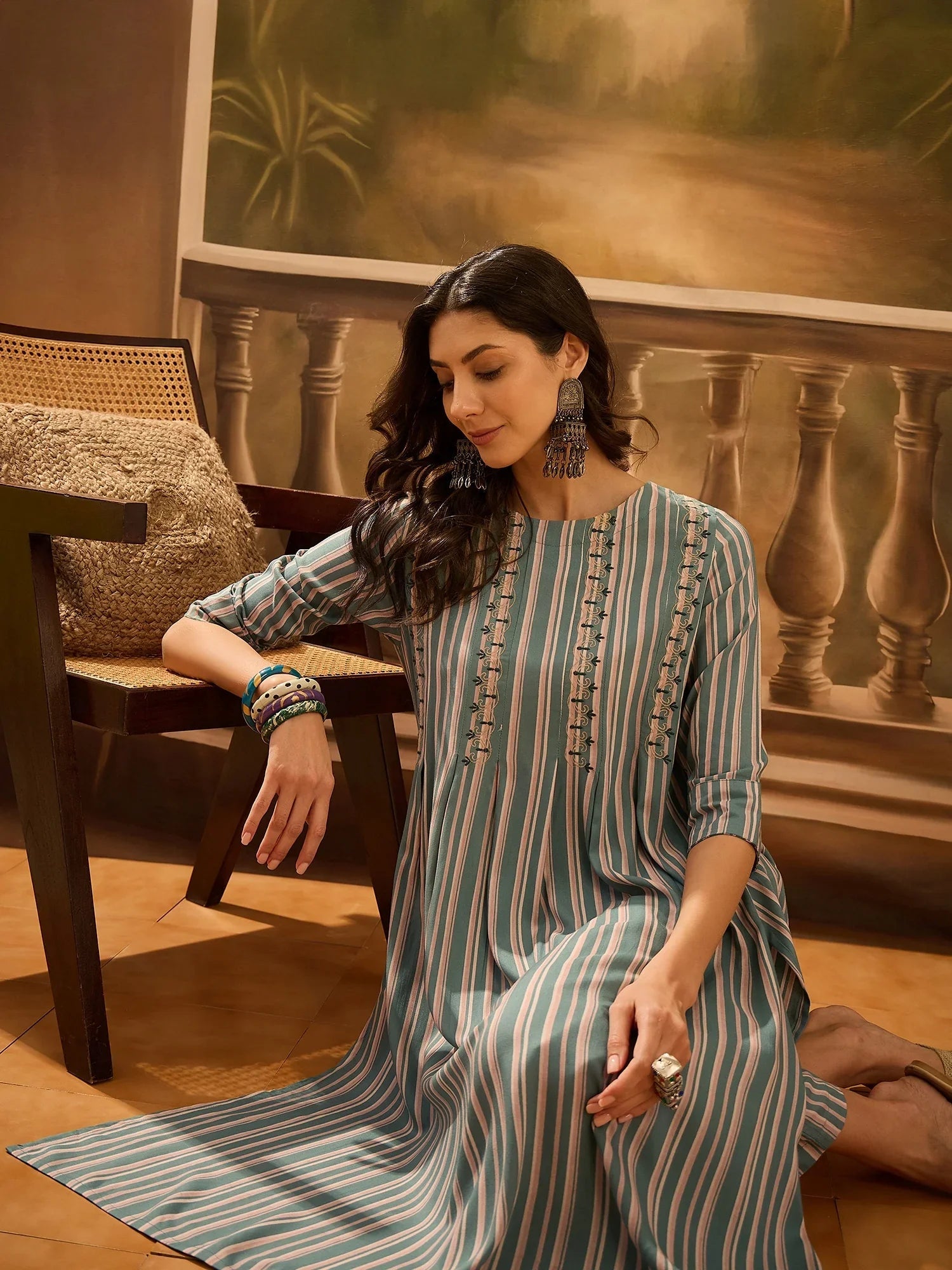 Green Viscose Rayon Round Neck Kurta Set For Women - SanskrutiHomes 