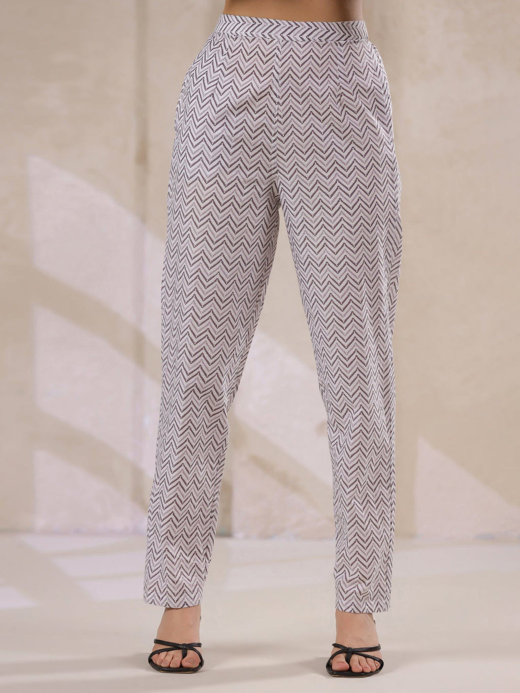 Grey Flower Printed Round Neck Cotton Kurta Set With Dupatta - SanskrutiHomes 