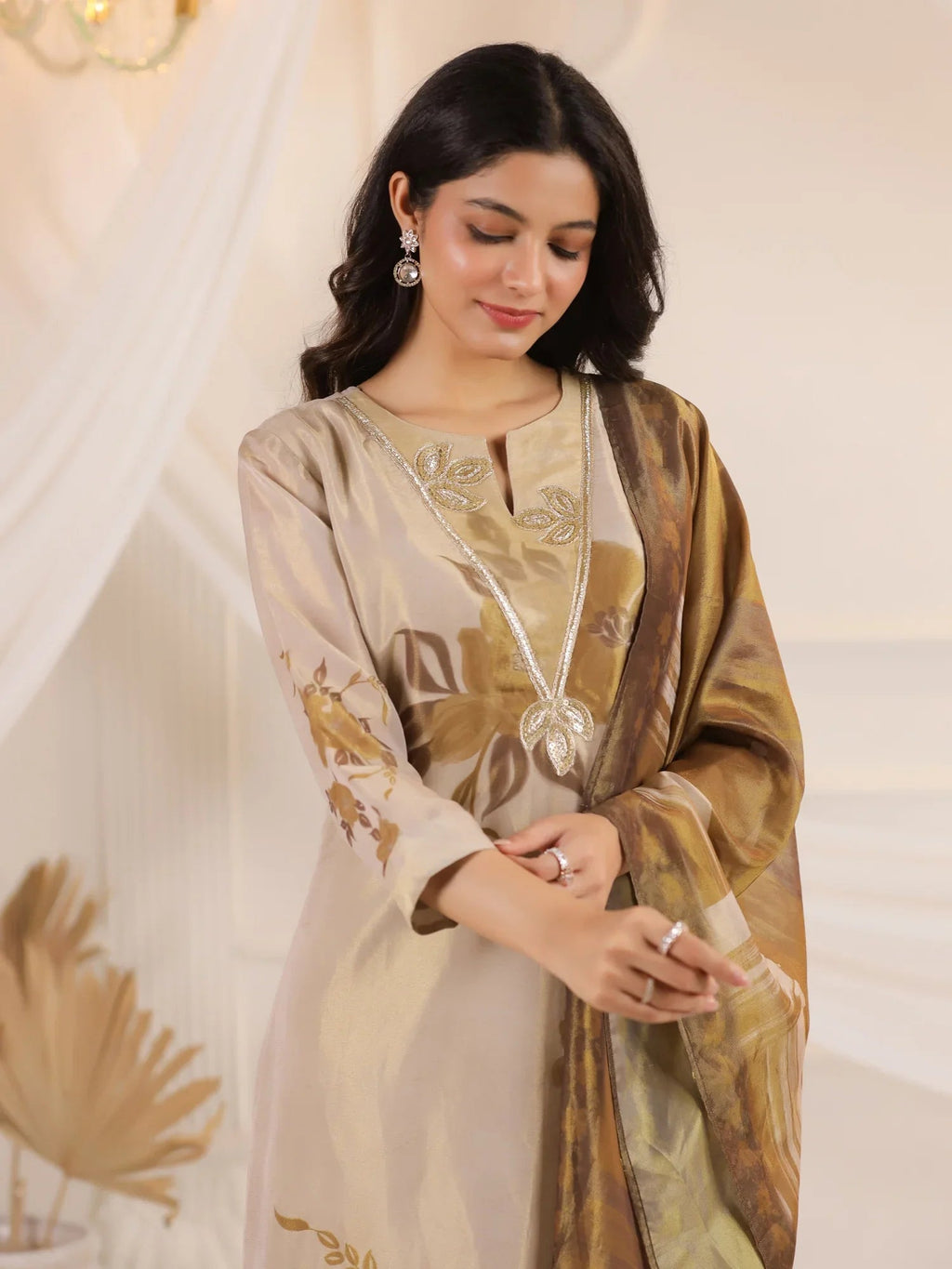 Cream V-Neck Floral Printed Tissue Kurta Set With Dupatta - SanskrutiHomes 