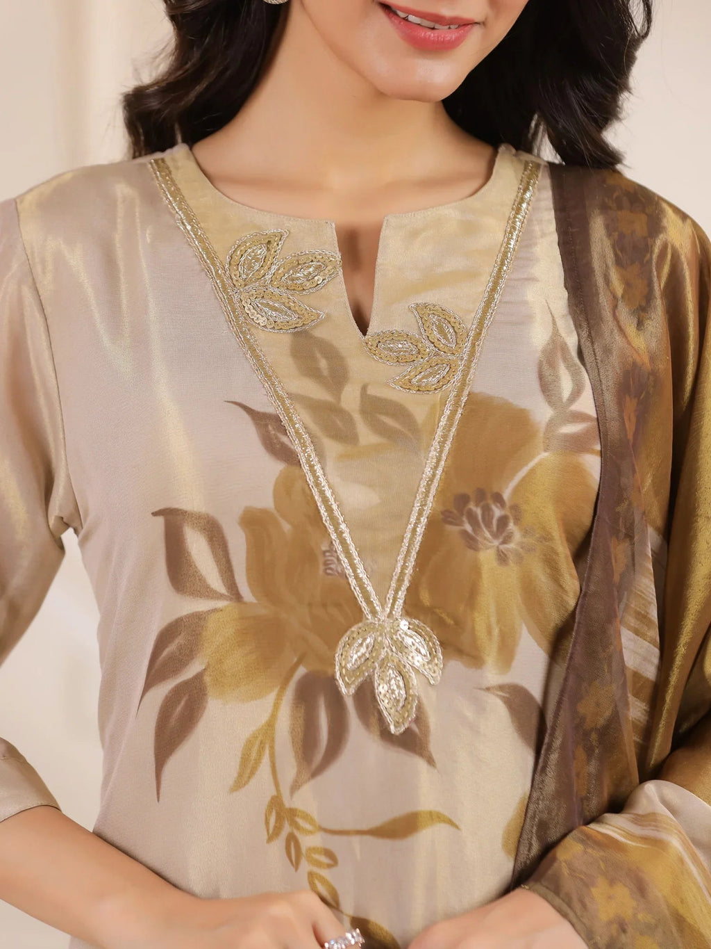 Cream V-Neck Floral Printed Tissue Kurta Set With Dupatta - SanskrutiHomes 