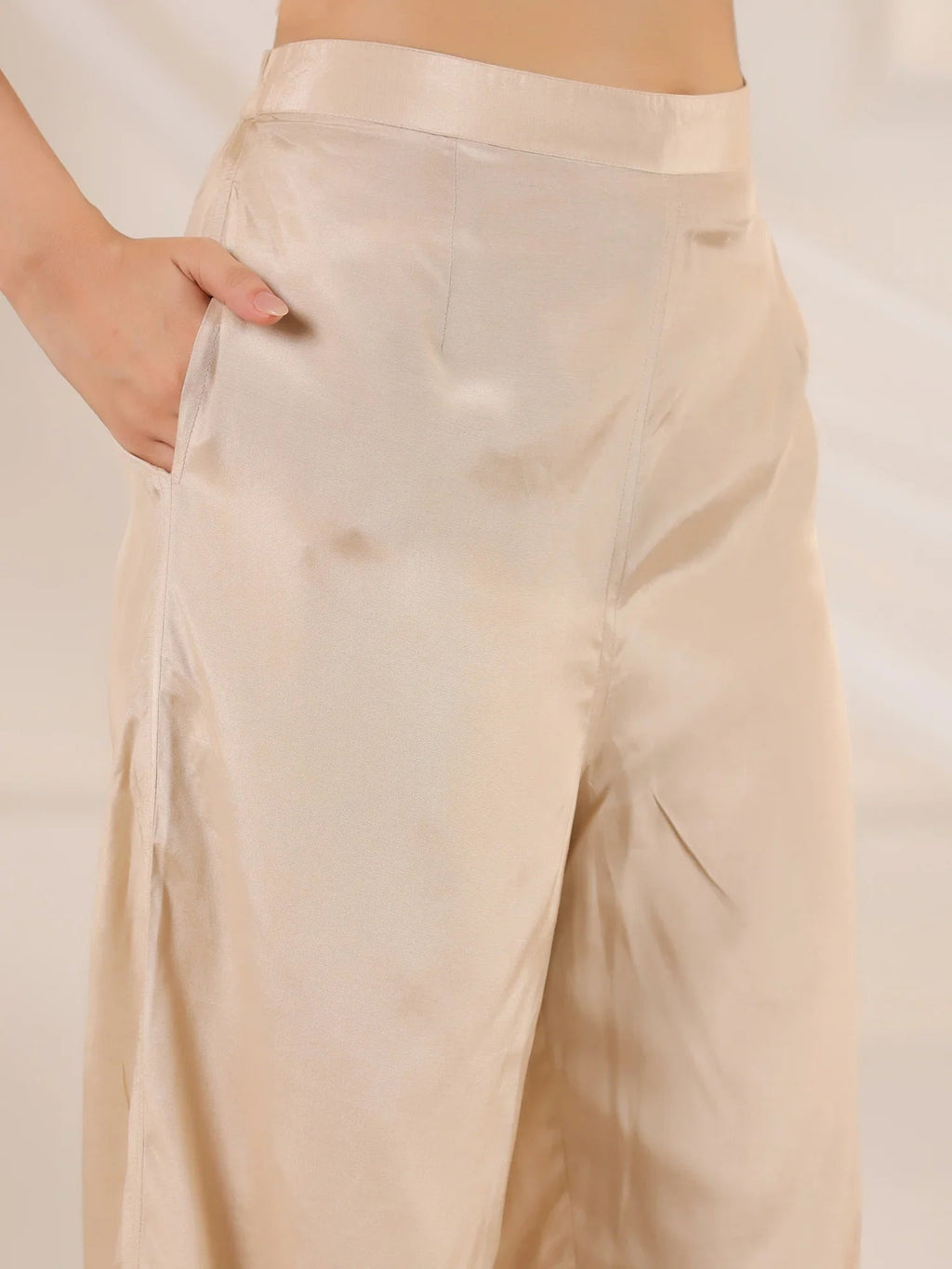 Cream V-Neck Floral Printed Tissue Kurta Set With Dupatta - SanskrutiHomes 