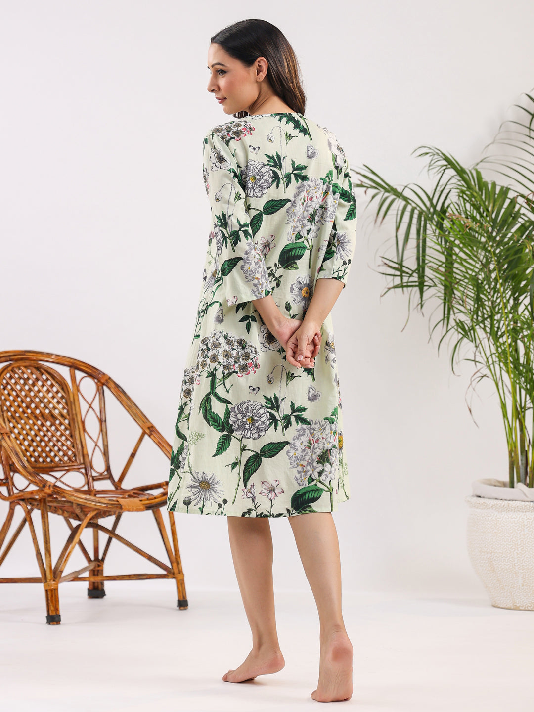 Sea Green Pure Cotton Floral Printed V-Neck Night Dress - SanskrutiHomes 