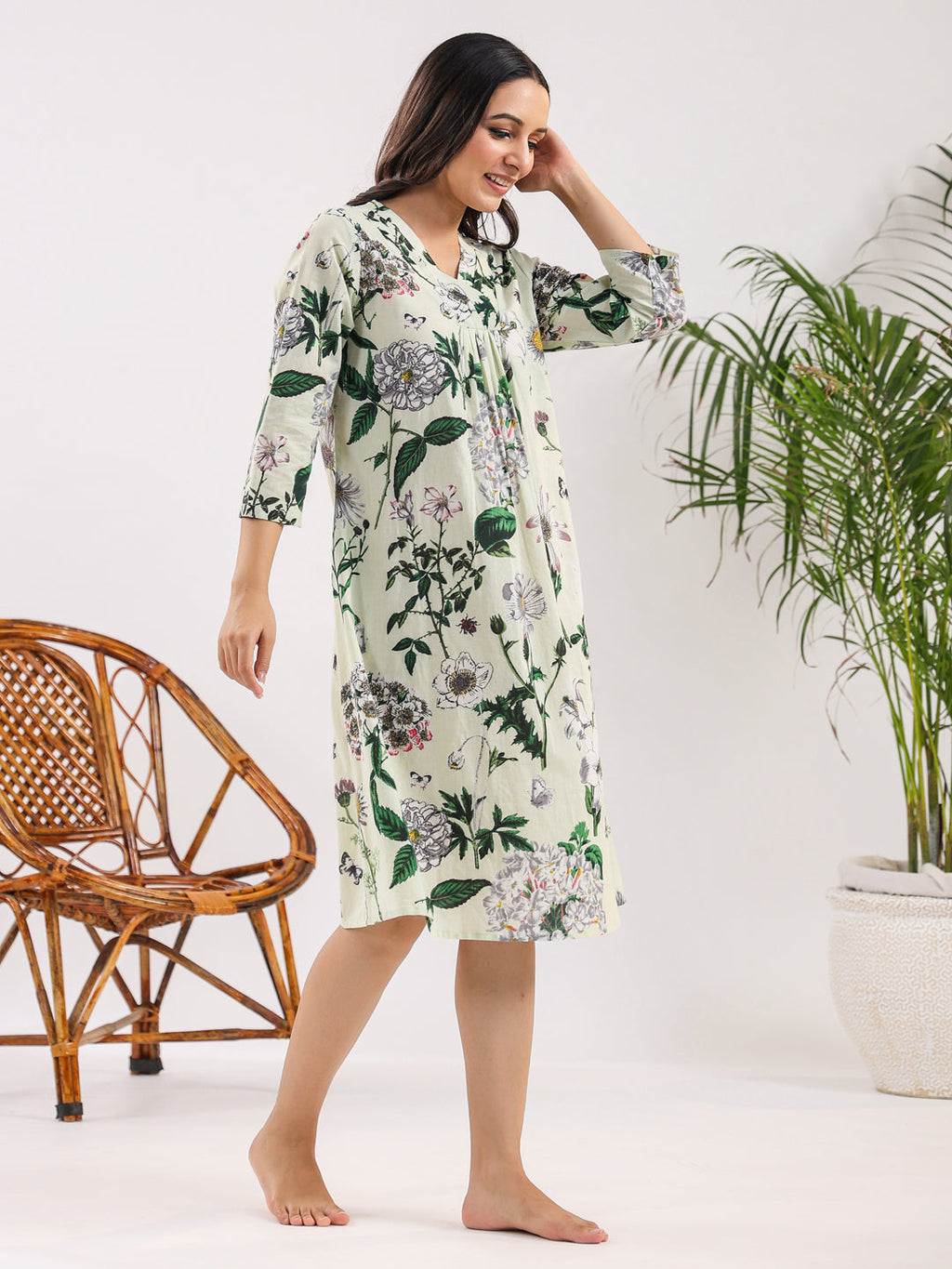 Sea Green Pure Cotton Floral Printed V-Neck Night Dress - SanskrutiHomes 