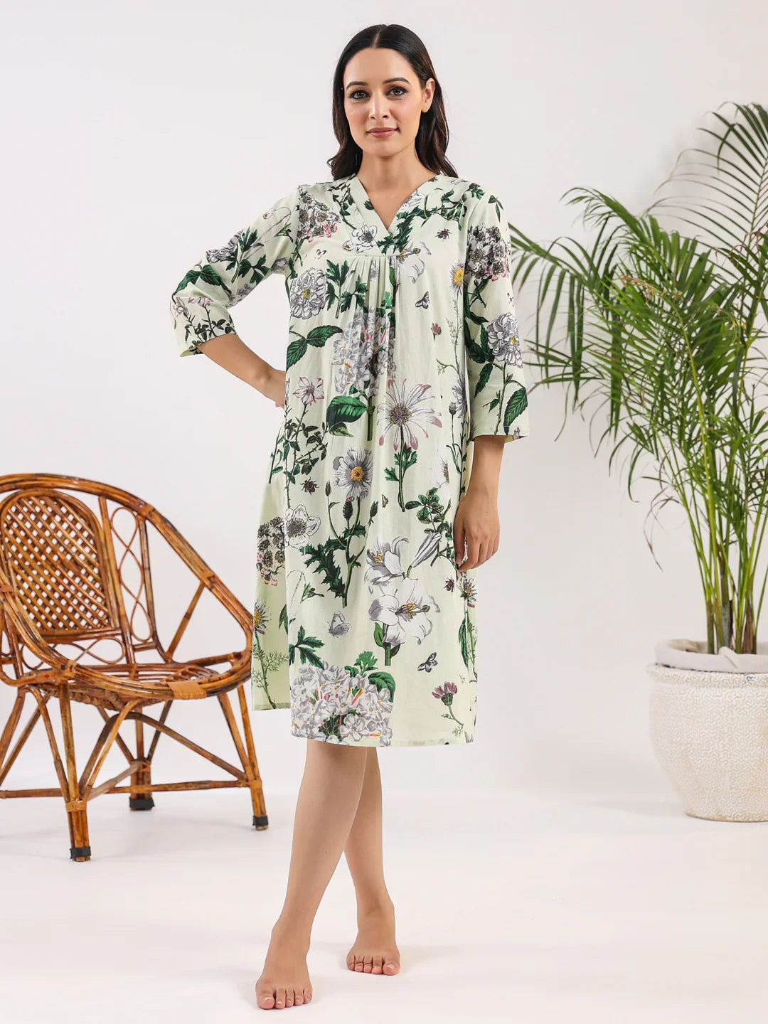 Sea Green Pure Cotton Floral Printed V-Neck Night Dress - SanskrutiHomes 