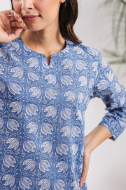 Blue tulip print Cotton Night Suit - SanskrutiHomes 