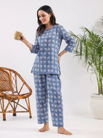 Blue tulip print Cotton Night Suit - SanskrutiHomes 