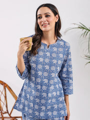 Blue tulip print Cotton Night Suit - SanskrutiHomes 