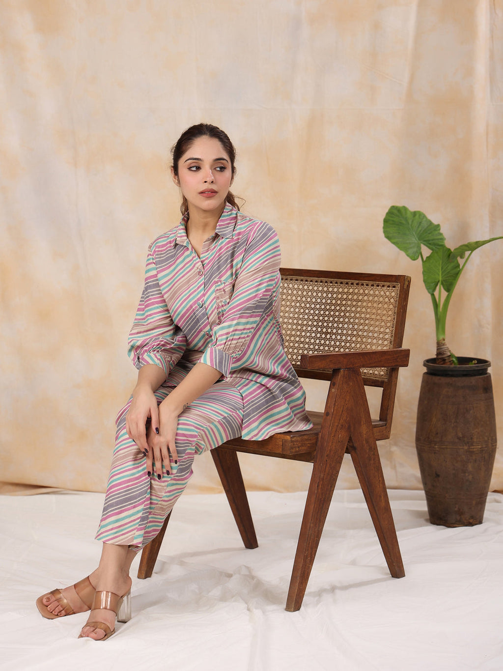 Strips Printed Shirt Collar Kurta Set - SanskrutiHomes 