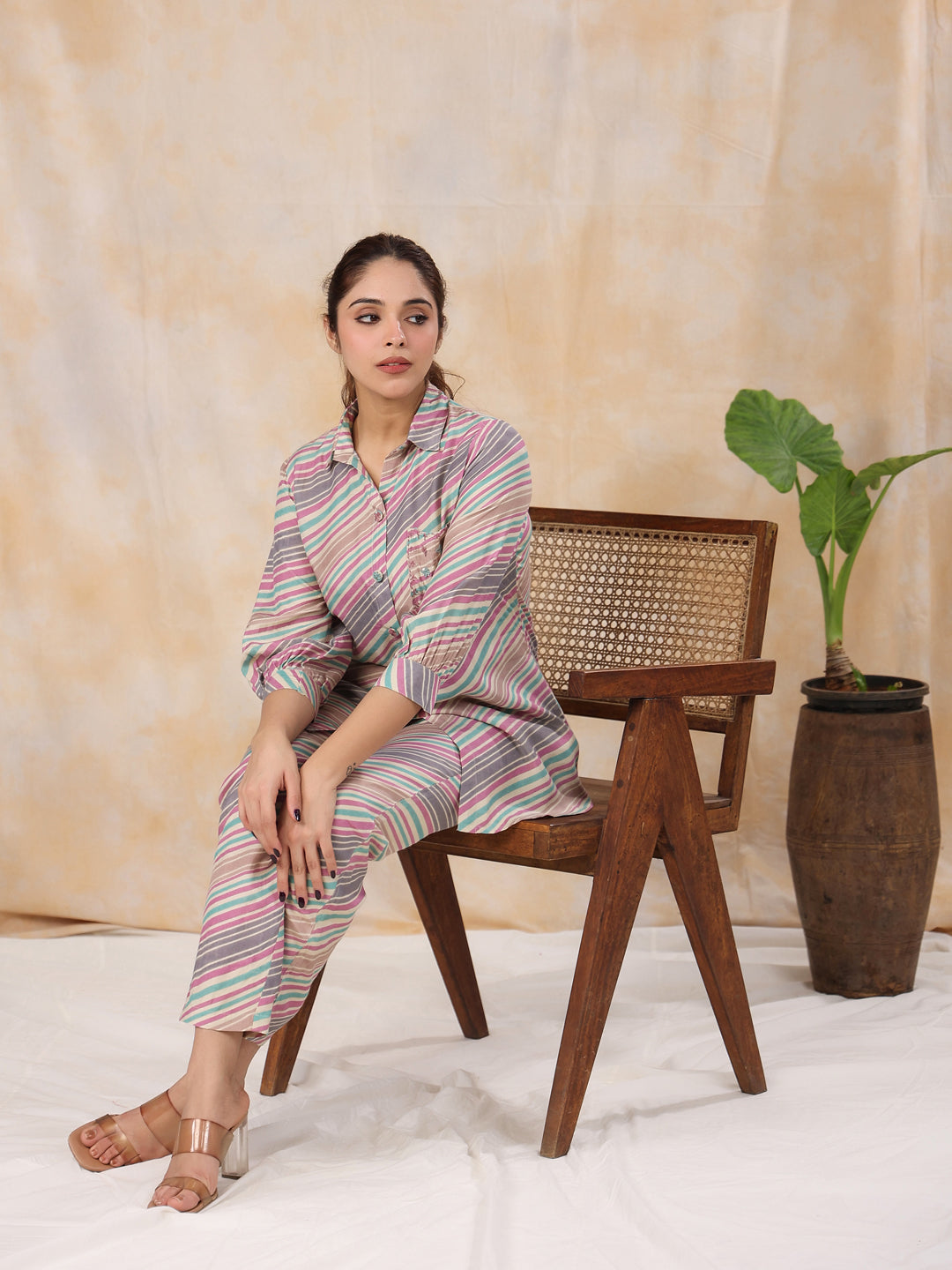Strips Printed Shirt Collar Kurta Set - SanskrutiHomes 