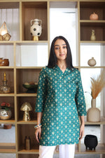 Green Printed Cotton Round Neck Top for Women - SanskrutiHomes 