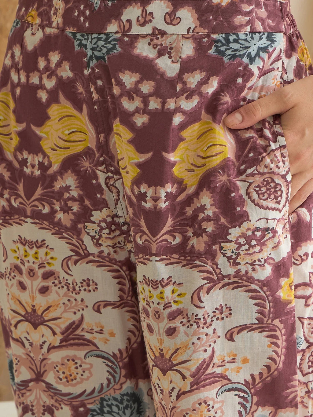 Rust Color V-Neck Pure Cotton Printed Co-ords Set for Women - SanskrutiHomes 