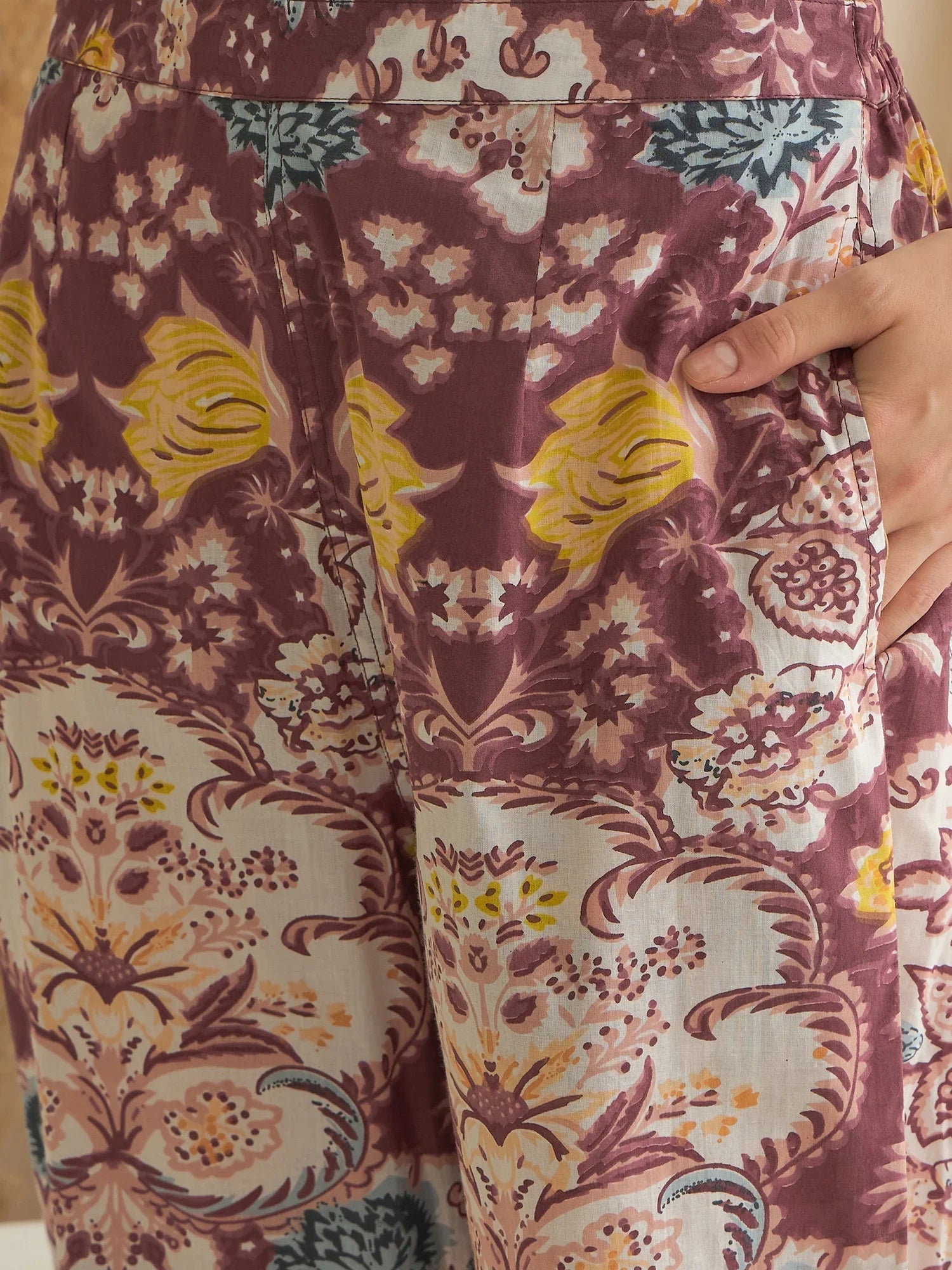 Rust Color V-Neck Pure Cotton Printed Co-ords Set for Women - SanskrutiHomes 