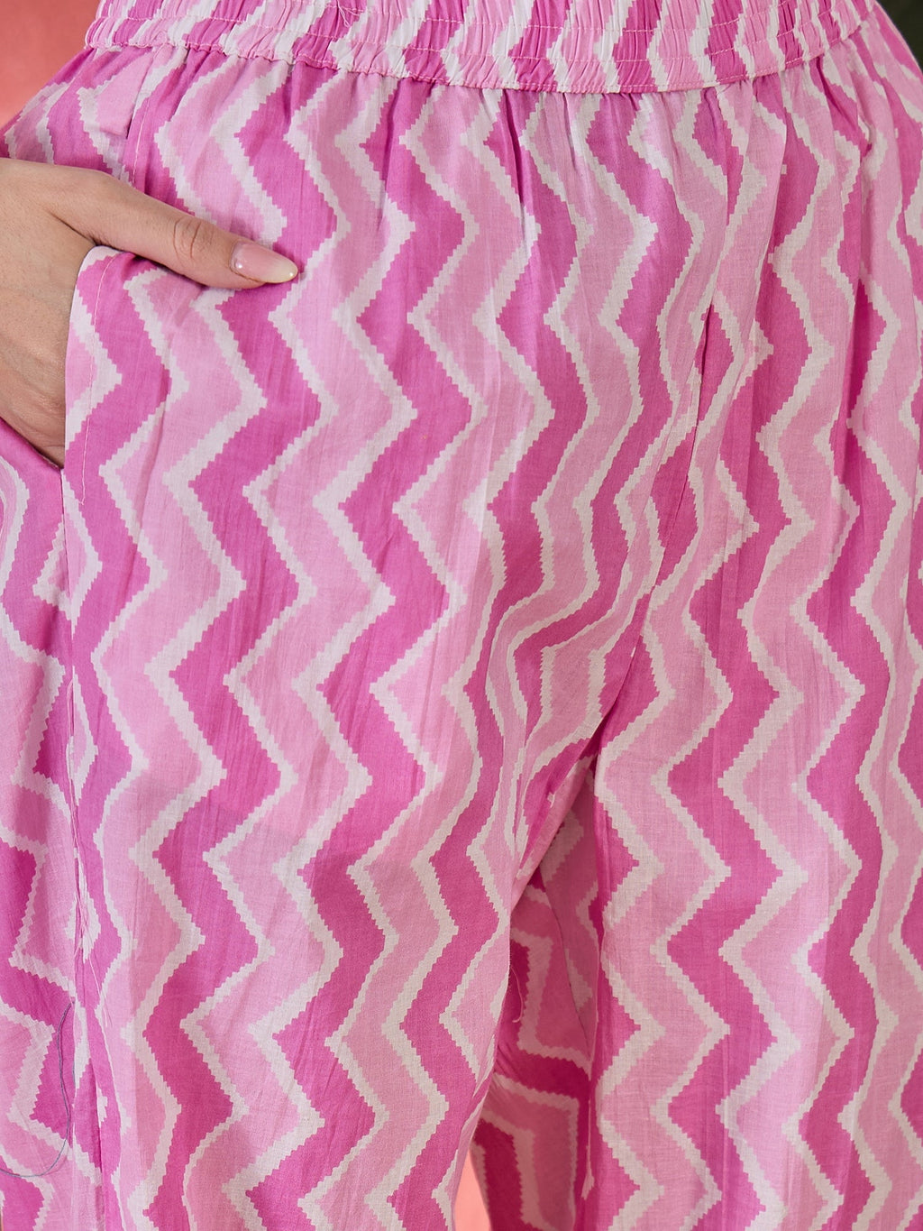 Pink Pure Cotton Round Neck Floral Kurta Set For Women