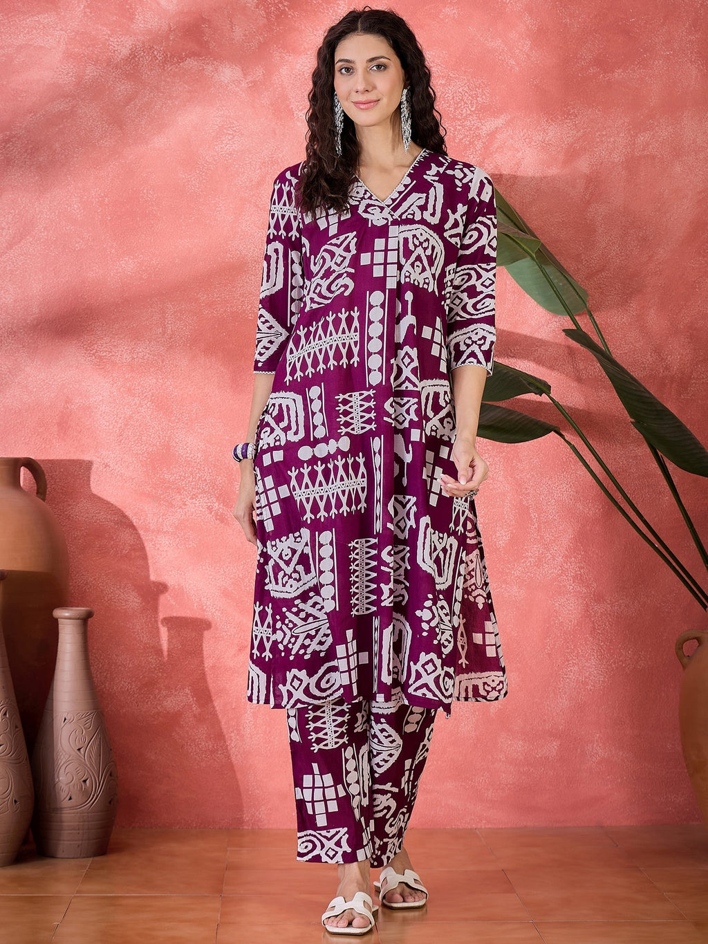 Purple Pure Cotton V-Neck Geometric Kurta Set For Women