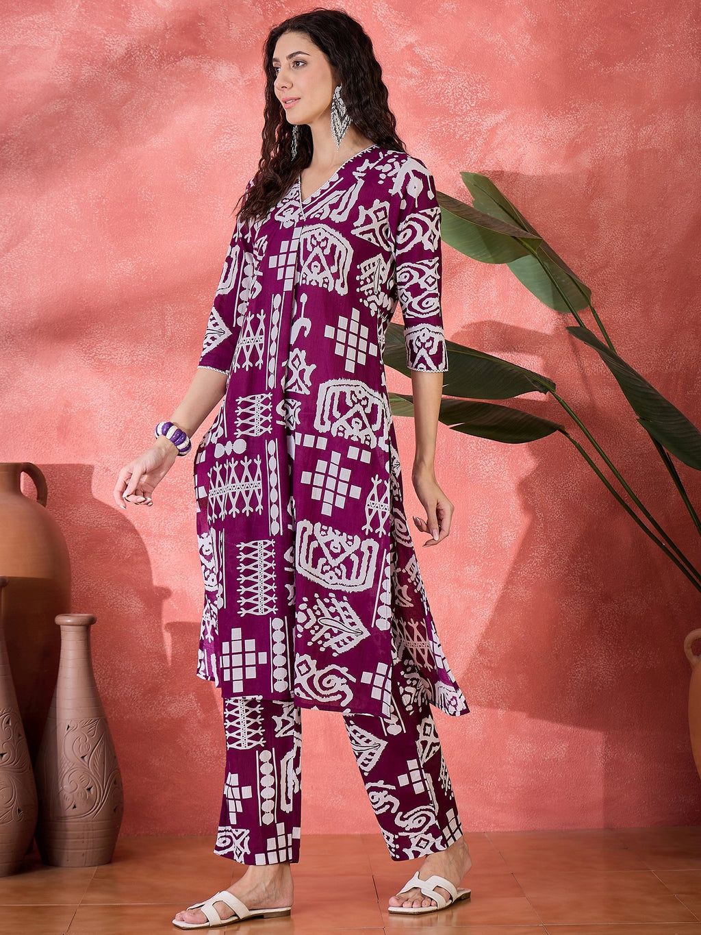 Purple Pure Cotton V-Neck Geometric Kurta Set For Women