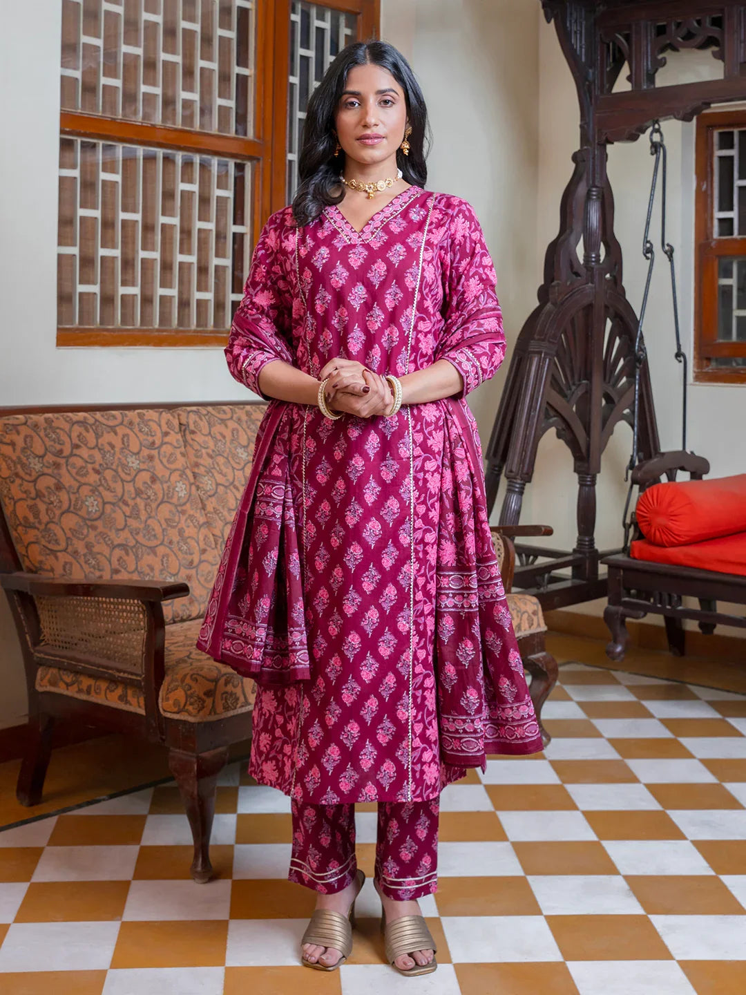 Pink floral Print V-Neck Pure Cotton Kurta Set for Women - SanskrutiHomes 