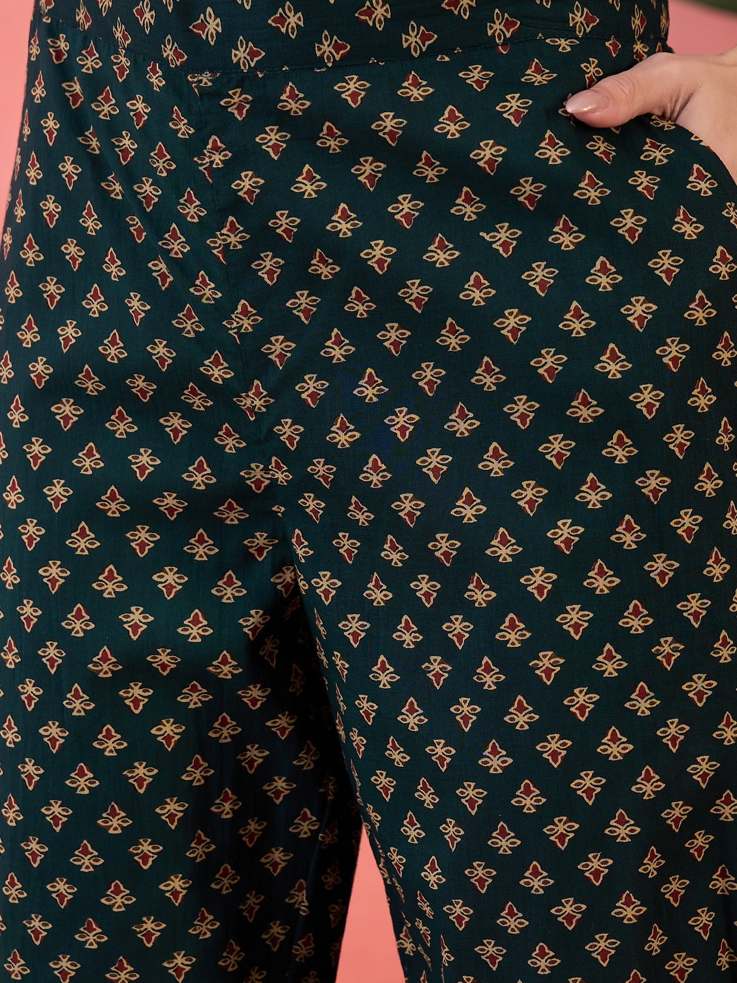 Green Floral Printed Kurta Set for Women - SanskrutiHomes 