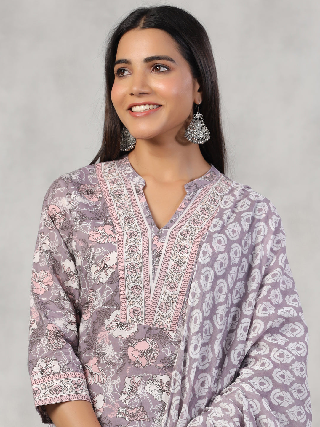 Rangdeep Women Pink Floral Print Kurta Set