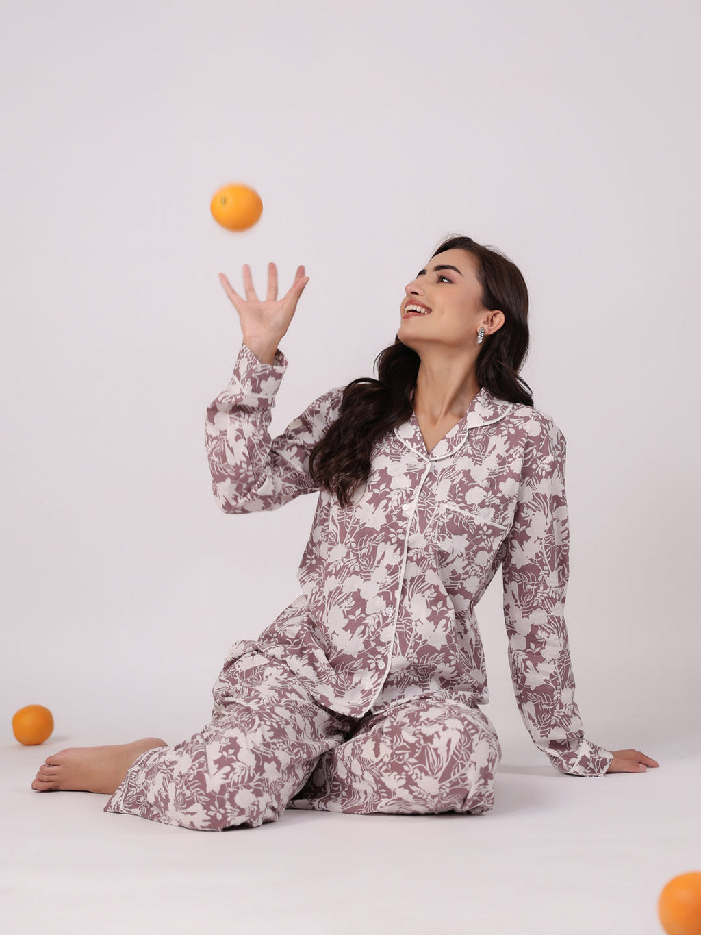 White Flower Printed Night Suit Set - SanskrutiHomes 