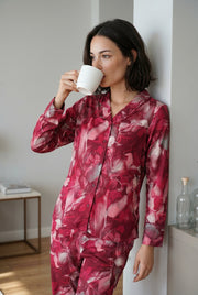 Magenta Lapel Collar Abstract Print Cotton Night Suit For Women