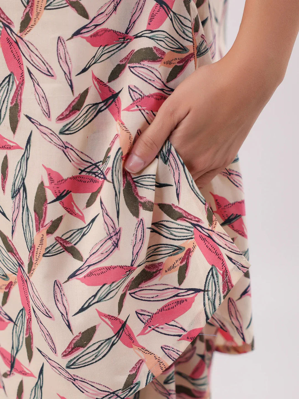 Multicolor Leaf Printed Night Suit Set - SanskrutiHomes 