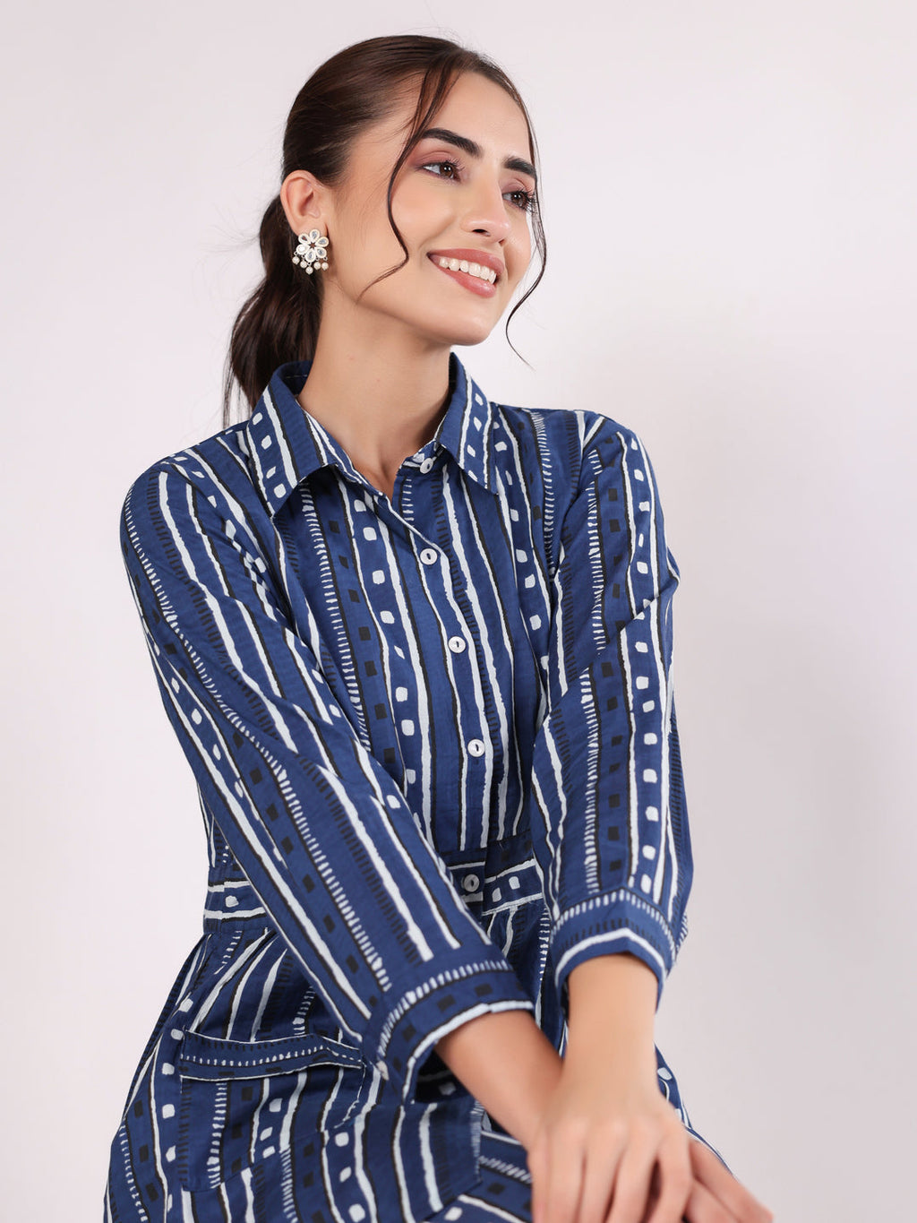 Blue Strait Line Printed Night Suit - SanskrutiHomes 