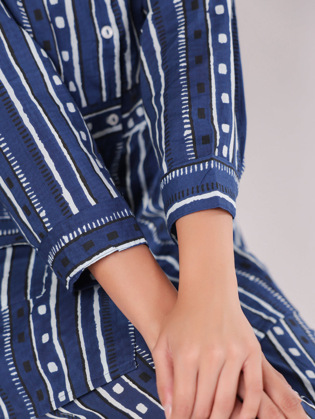 Blue Strait Line Printed Night Suit - SanskrutiHomes 