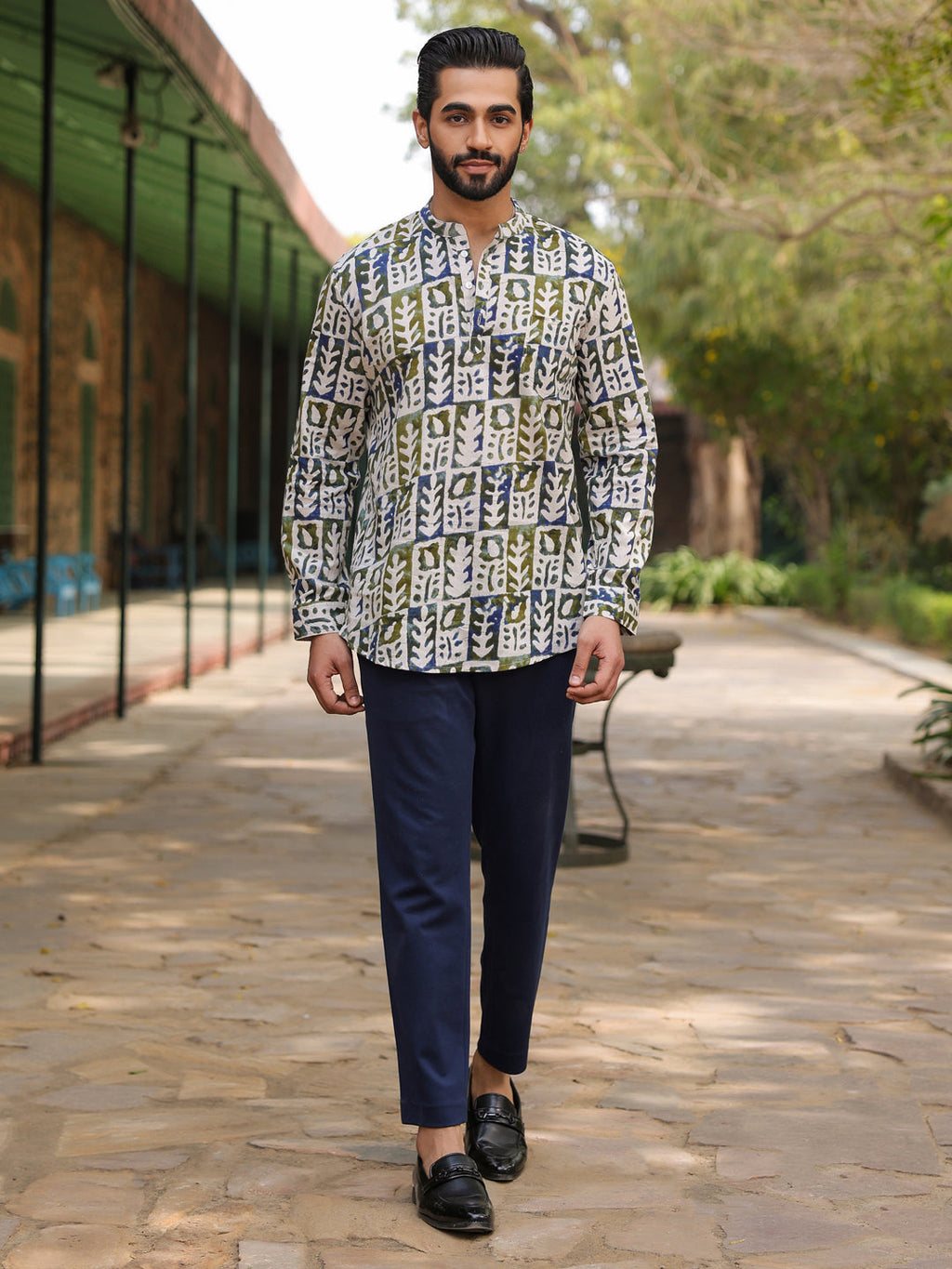Men's Ethnic Motifs Pure Cotton Navy Blue Printed Kurta - SanskrutiHomes 