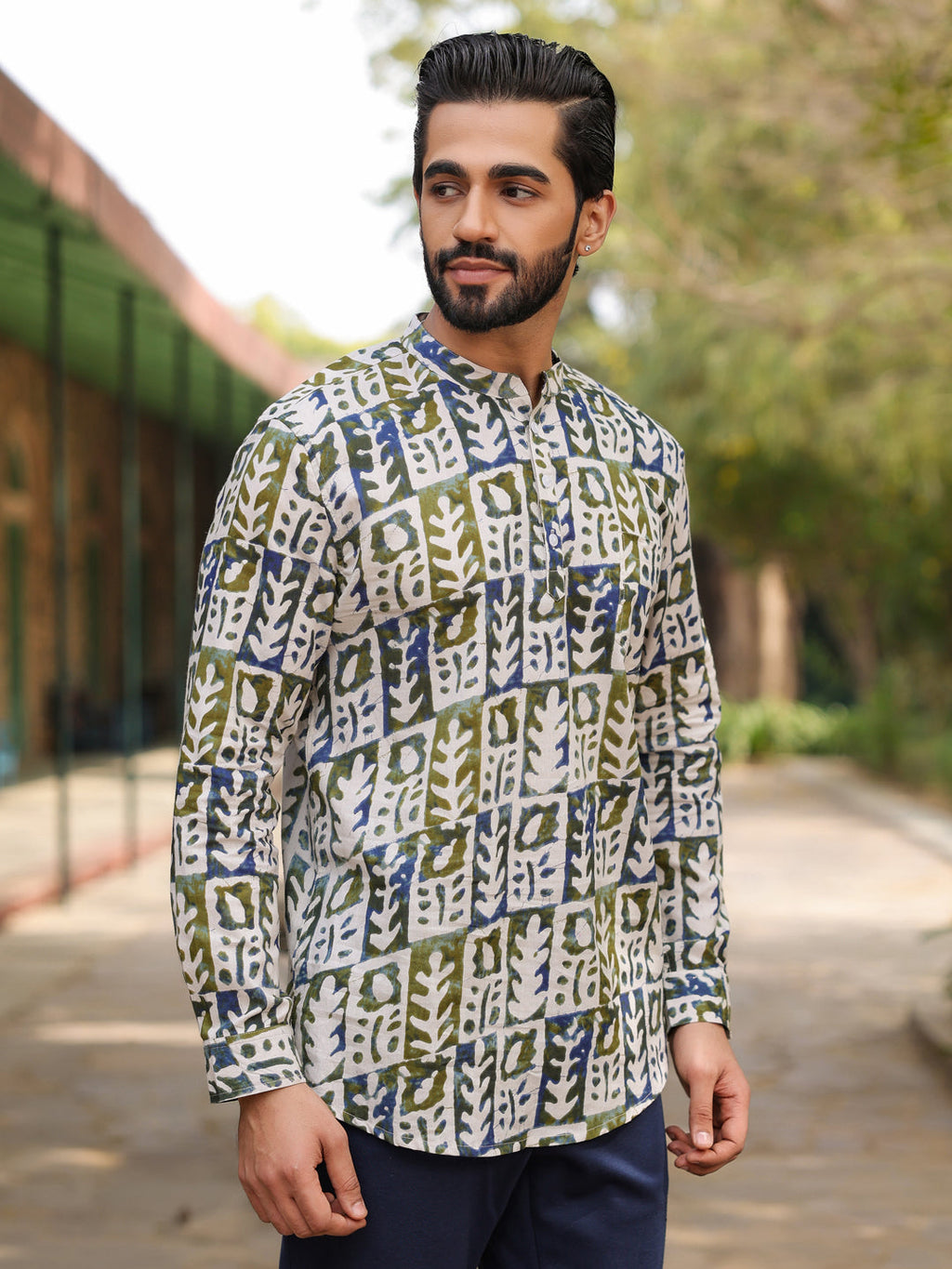 Men's Ethnic Motifs Pure Cotton Navy Blue Printed Kurta - SanskrutiHomes 