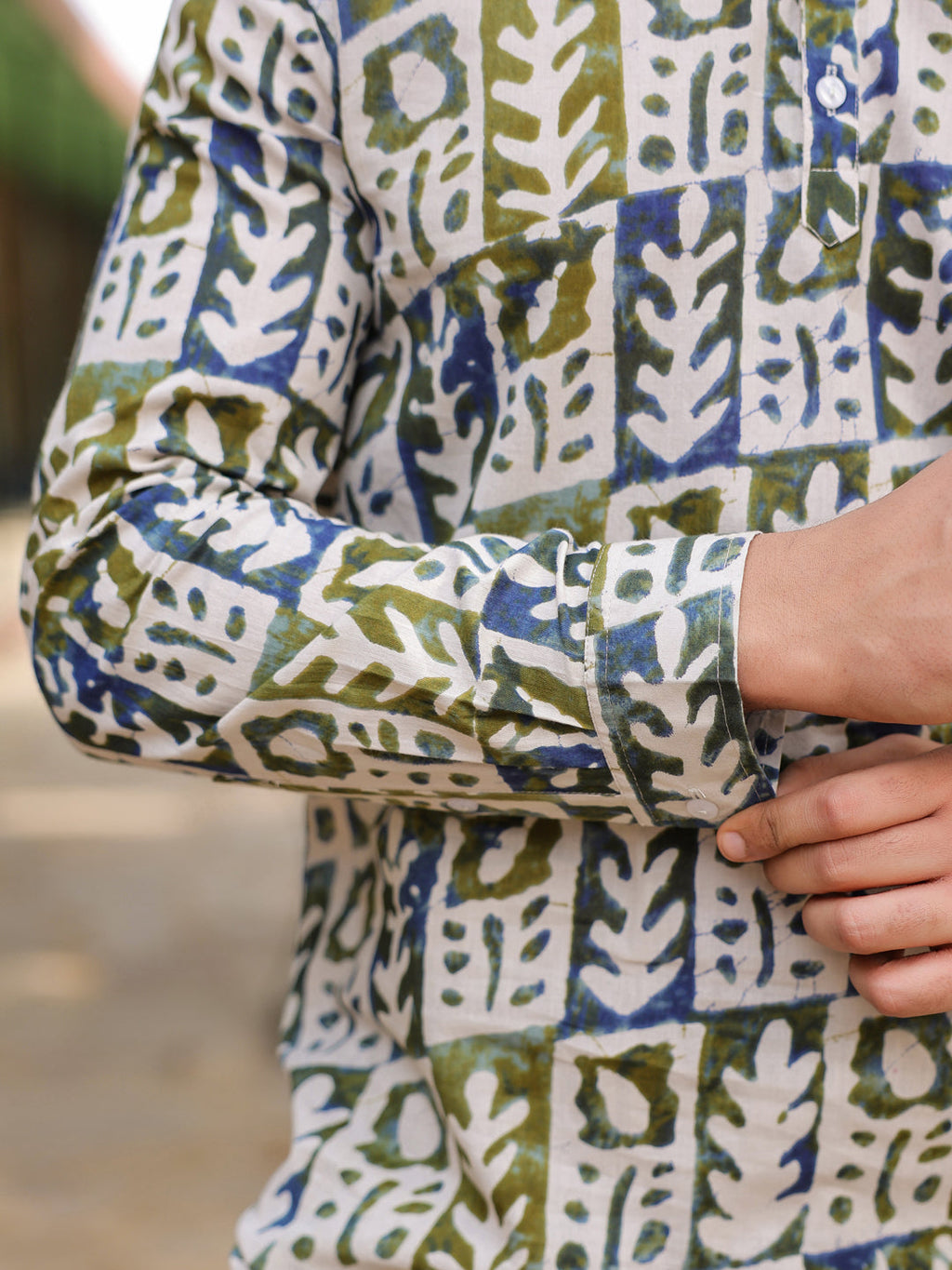 Men's Ethnic Motifs Pure Cotton Navy Blue Printed Kurta - SanskrutiHomes 