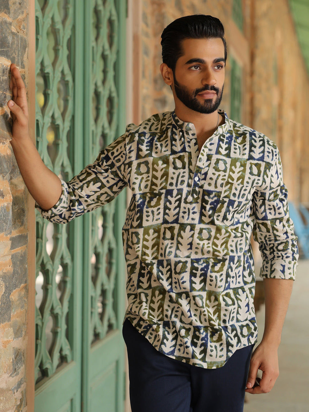 Men's Ethnic Motifs Pure Cotton Navy Blue Printed Kurta - SanskrutiHomes 