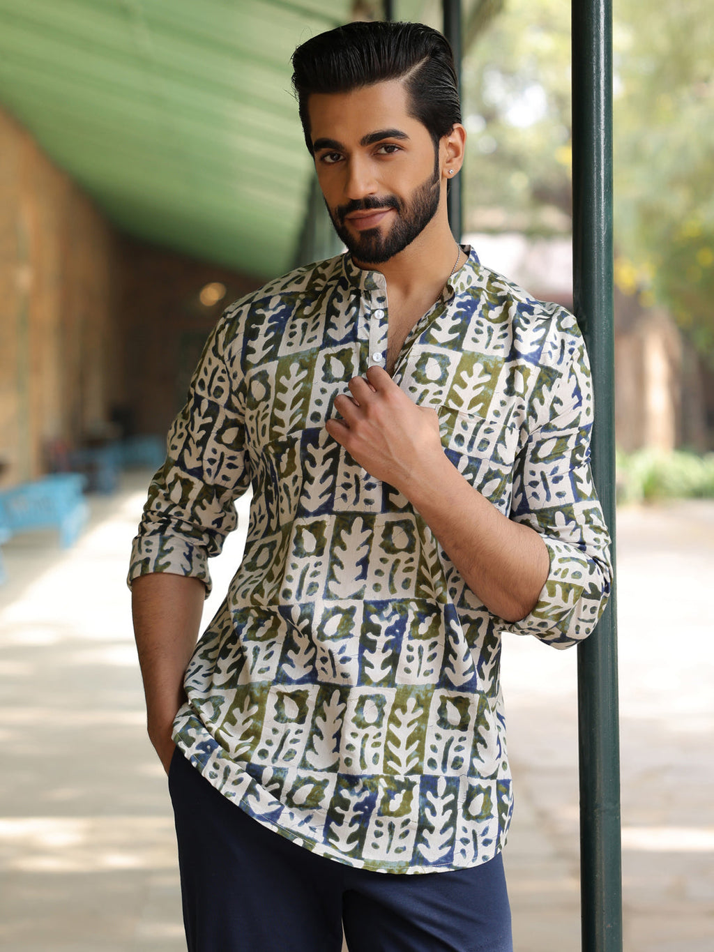 Men's Ethnic Motifs Pure Cotton Navy Blue Printed Kurta - SanskrutiHomes 