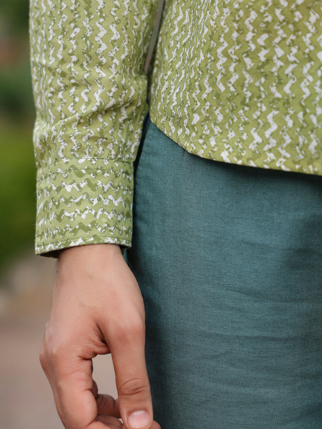 Men's Pure Cotton Green Casual Shirt - SanskrutiHomes 