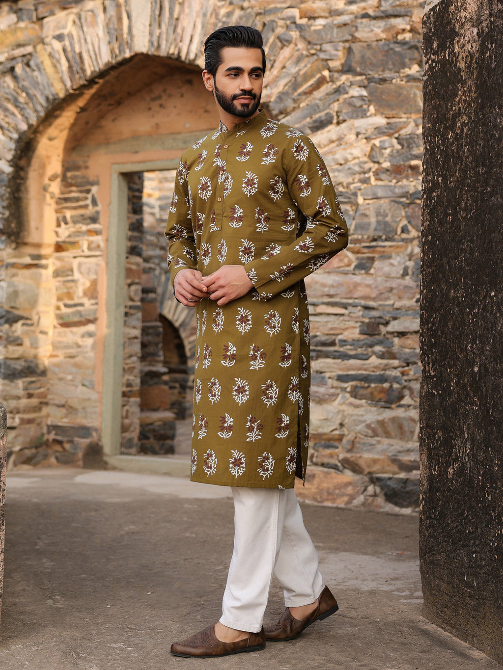 Men's Ethnic Motifs Pure Cotton Olive Printed Kurta - SanskrutiHomes 