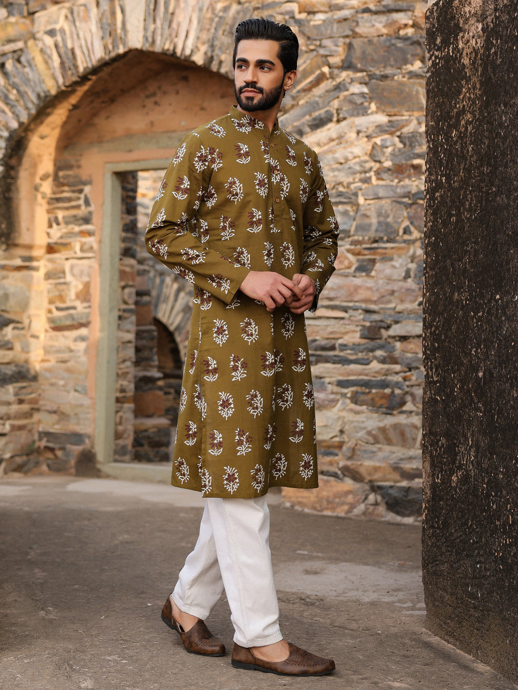 Men's Ethnic Motifs Pure Cotton Olive Printed Kurta - SanskrutiHomes 